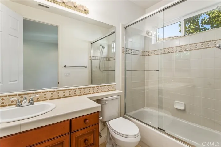 3rd bedroom full bath