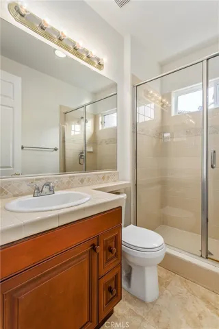 1st bedroom full bath