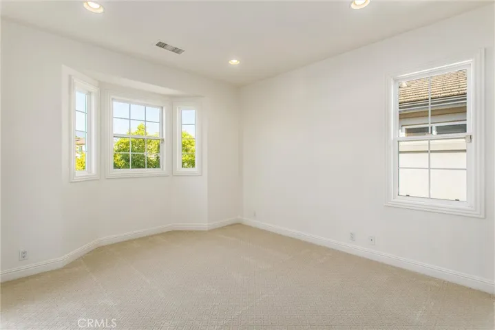 2nd upstairs bedroom with full bath