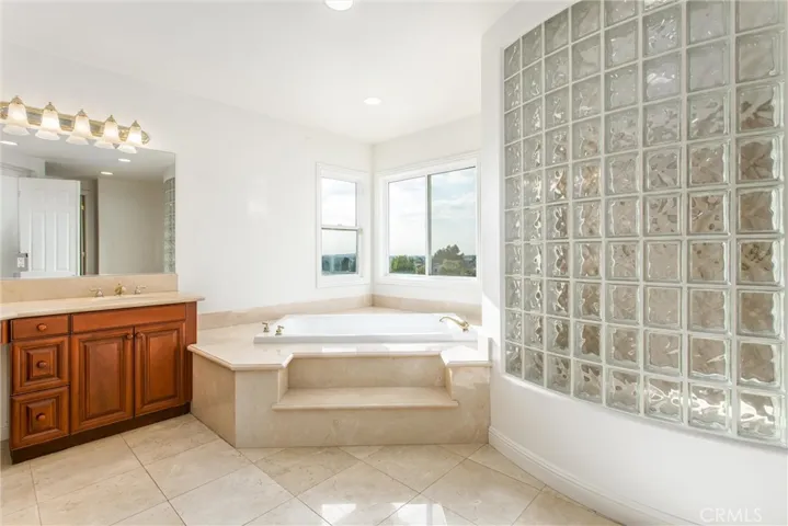 Ensuite master bath