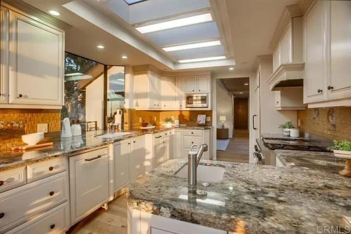 621 N Granados Avenue, Solana Beach, California 92075