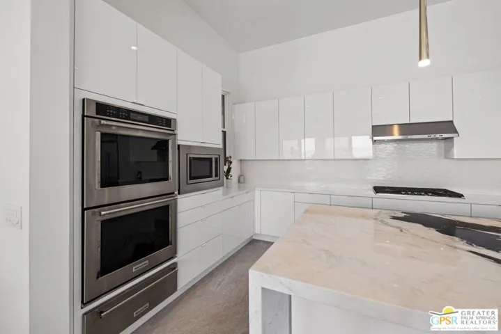 1240 Celadon Street, Palm Springs, California 92262