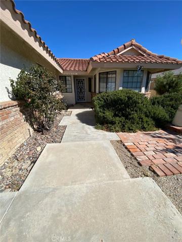 18166 Cold Creek Lane, Victorville, California 92395