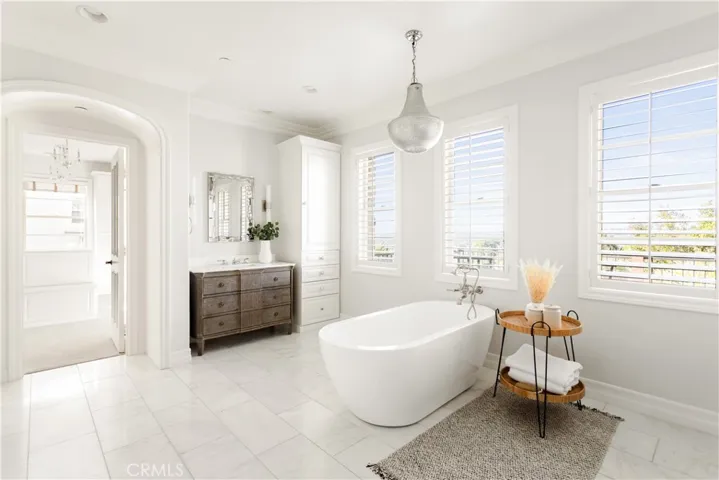 7 Kent Court, Ladera Ranch, California 92694