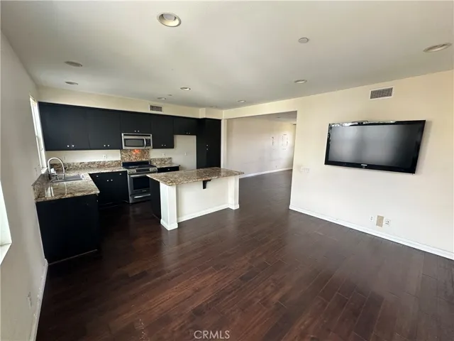 Kitchen Dining area