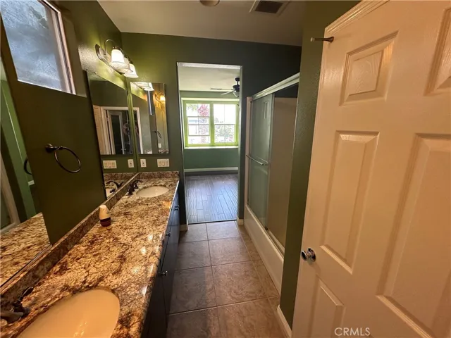 Bedroom 2 Bathroom