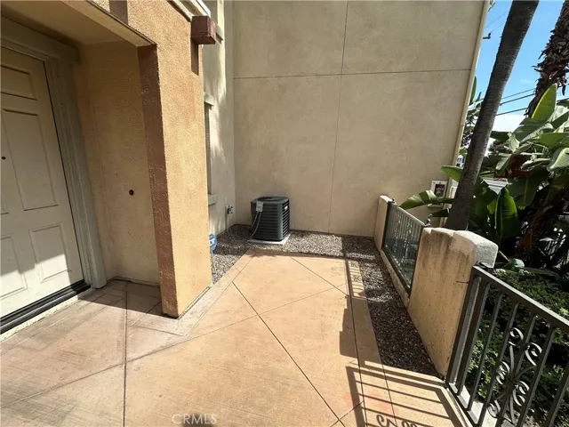 70 Preston Lane, Buena Park, California 90621