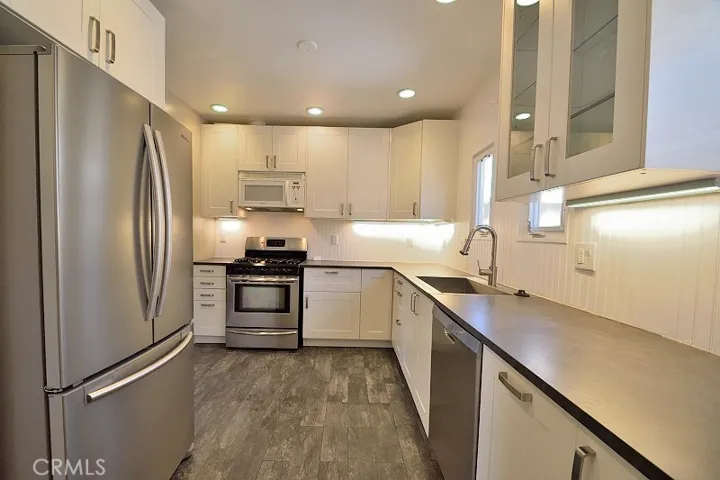 Kitchen
Upstairs unit