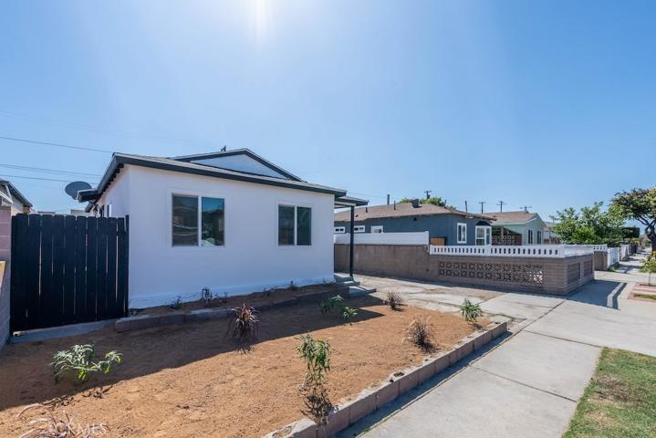 424 E 214th Street, Carson, California 90745