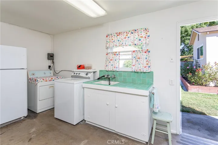 1037 N Parish Place, Burbank, California 91506