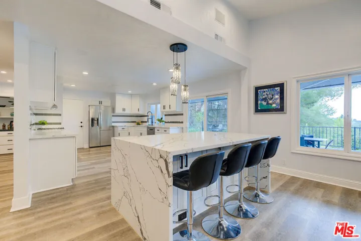 3914 Braewood Court, Tarzana, California 91356