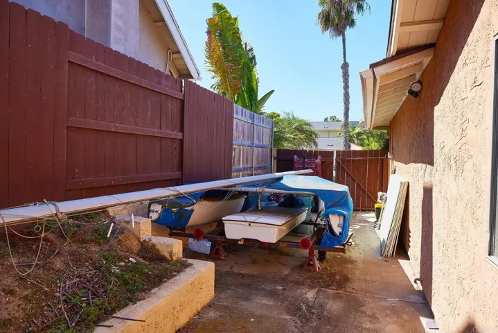 325 Village Run E, Encinitas, California 92024