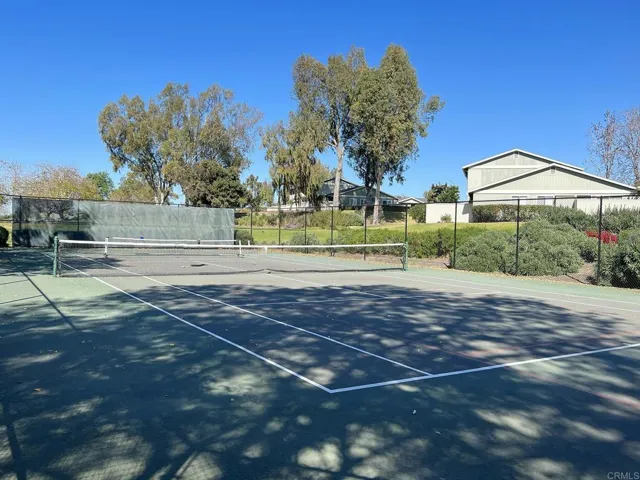 325 Village Run E, Encinitas, California 92024
