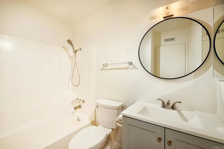 325 Village Run E, Encinitas, California 92024