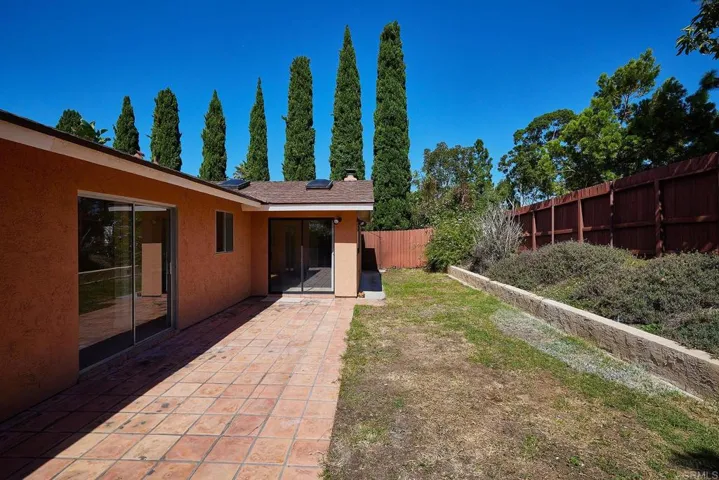 325 Village Run E, Encinitas, California 92024