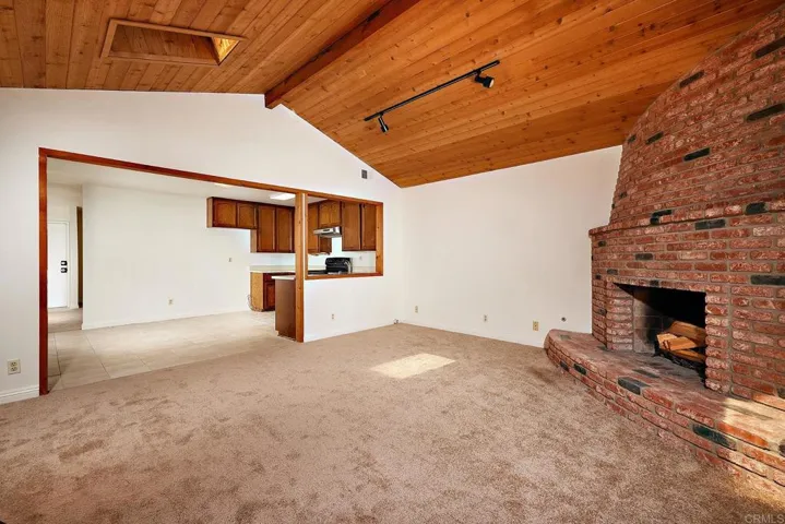 325 Village Run E, Encinitas, California 92024