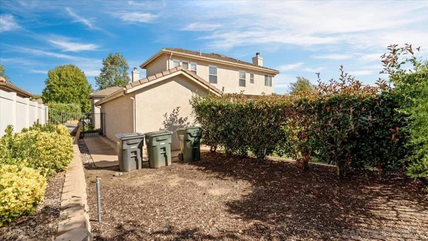 2131 Stone Castle, Fallbrook, California 92028