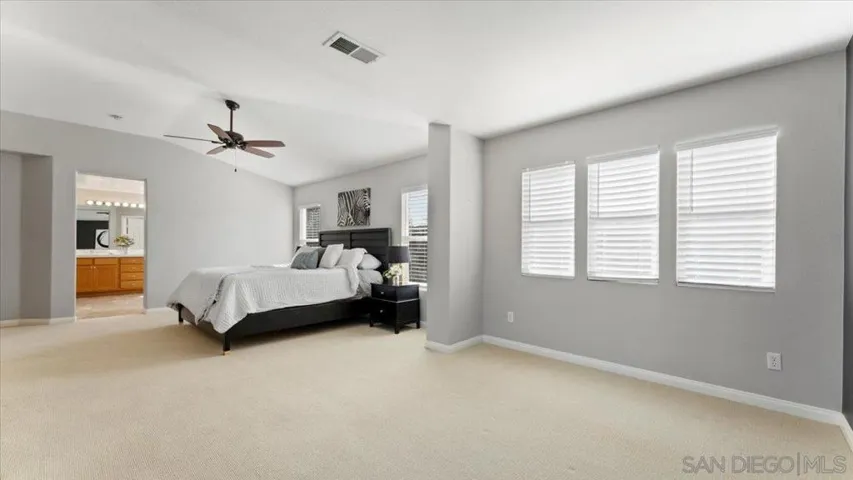 2131 Stone Castle, Fallbrook, California 92028