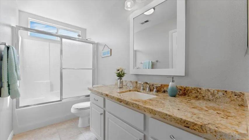 2131 Stone Castle, Fallbrook, California 92028