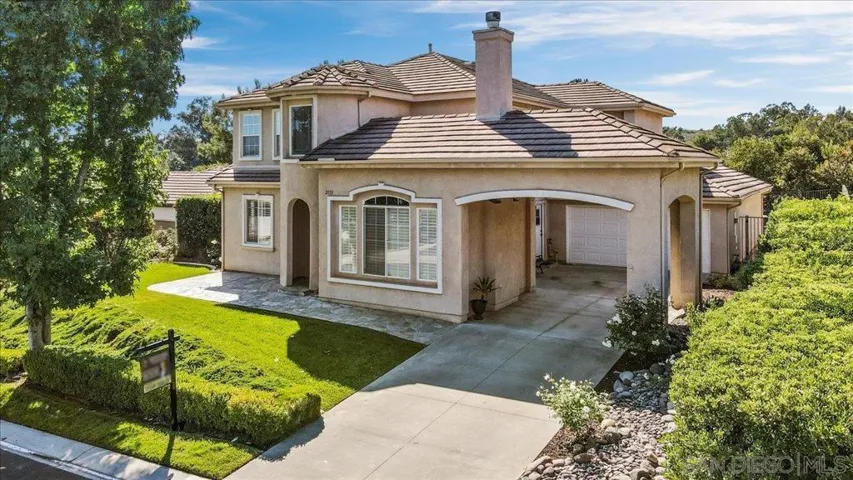 2131 Stone Castle, Fallbrook, California 92028