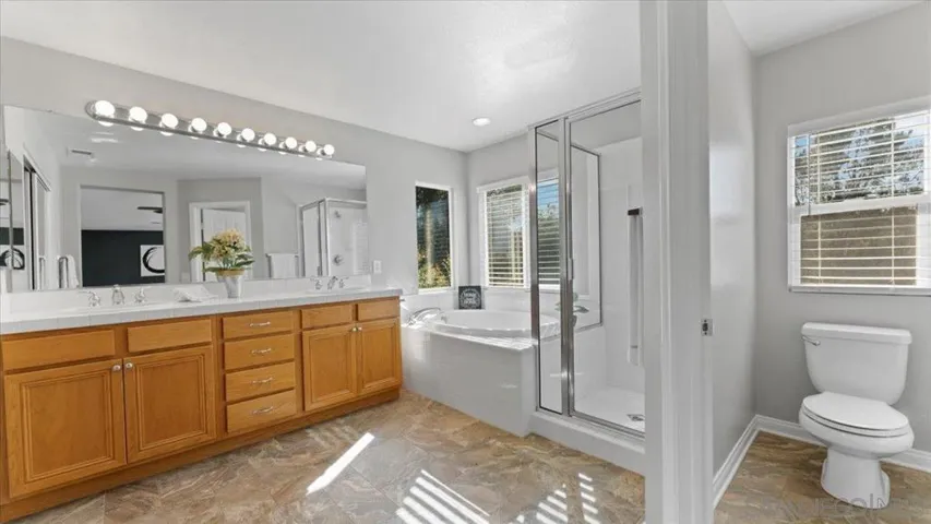 2131 Stone Castle, Fallbrook, California 92028