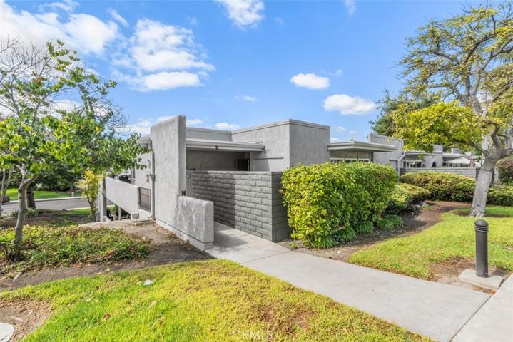 2109 Via Puerta Unit U, Laguna Woods, California 92637