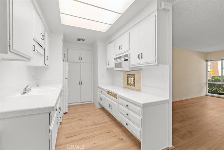 2109 Via Puerta Unit U, Laguna Woods, California 92637