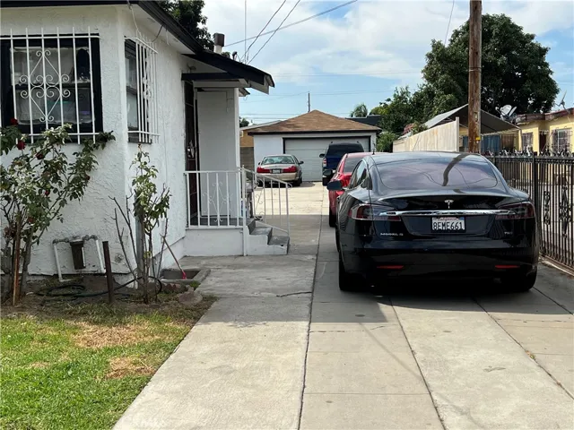 513 N Santa Fe Avenue, Compton, California 90221