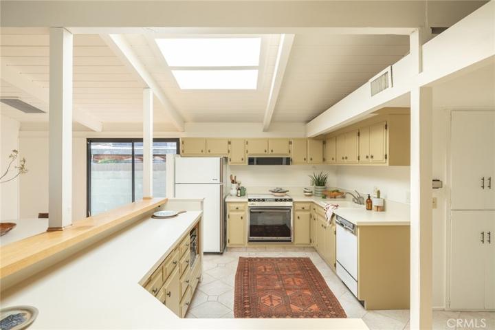 7227 E Mezzanine Way, Long Beach, California 90808