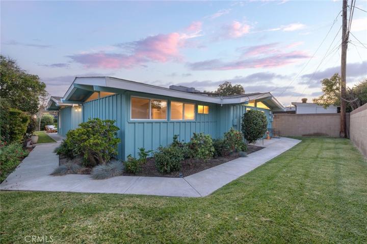 7227 E Mezzanine Way, Long Beach, California 90808