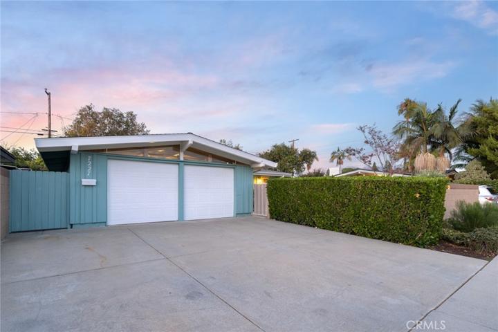 7227 E Mezzanine Way, Long Beach, California 90808