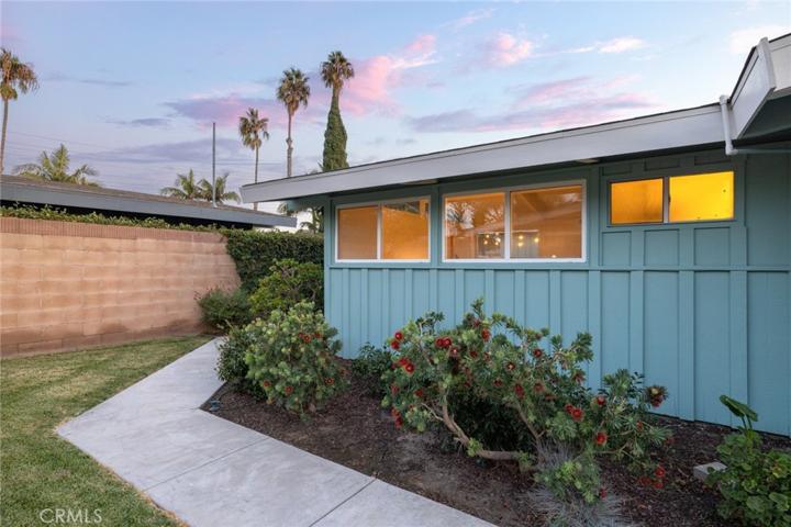 7227 E Mezzanine Way, Long Beach, California 90808