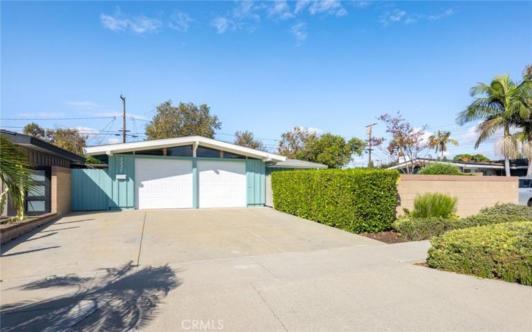 7227 E Mezzanine Way, Long Beach, California 90808