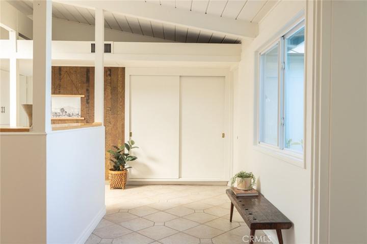 7227 E Mezzanine Way, Long Beach, California 90808