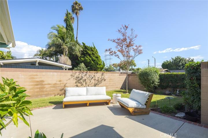 7227 E Mezzanine Way, Long Beach, California 90808
