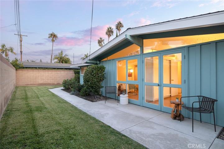 7227 E Mezzanine Way, Long Beach, California 90808