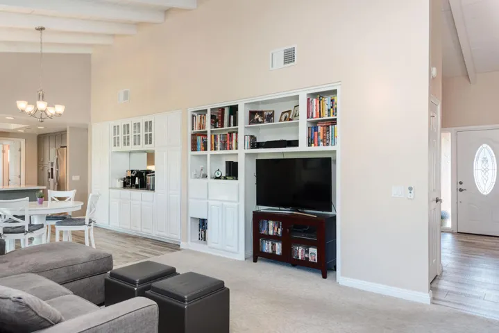 73304 Willow - Family Room Built-In Cabi