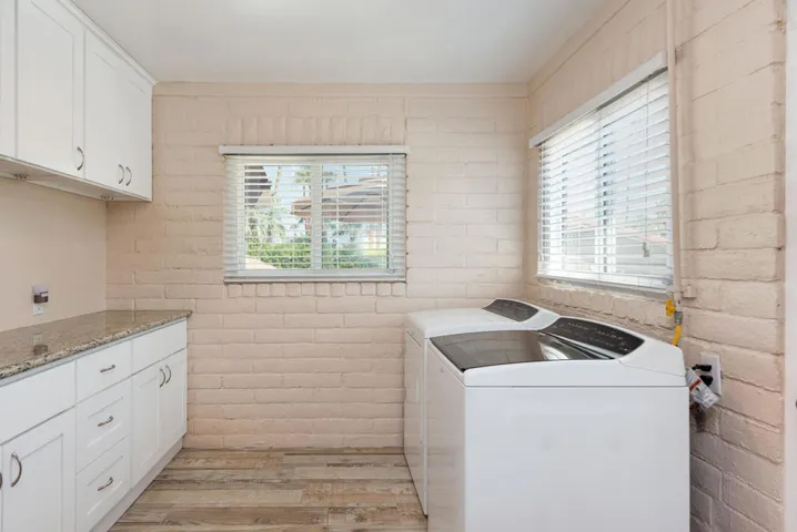 73304 Willow - Laundry Room