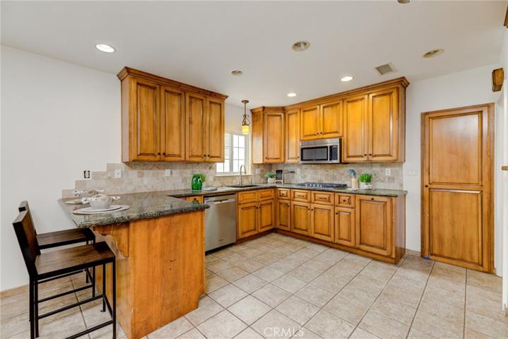 3816 Chatwin Avenue, Long Beach, California 90808
