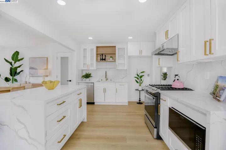 508 Roxbury Way, Belmont, California 94002