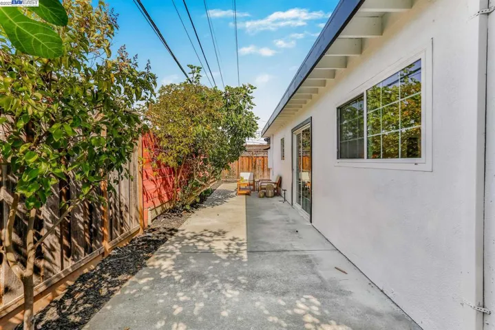 508 Roxbury Way, Belmont, California 94002