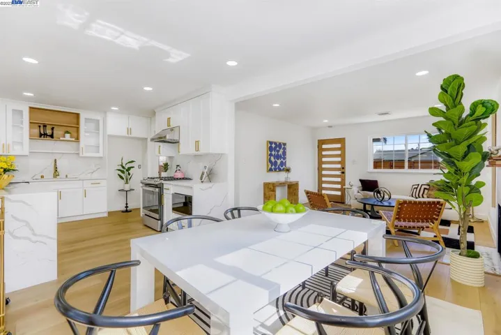 508 Roxbury Way, Belmont, California 94002
