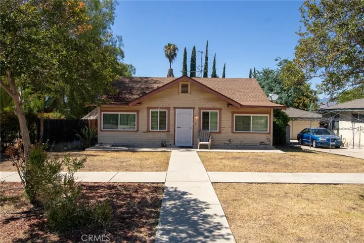 960 Chestnut Avenue, Redlands, California 92373