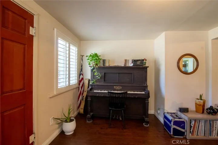 960 Chestnut Avenue, Redlands, California 92373