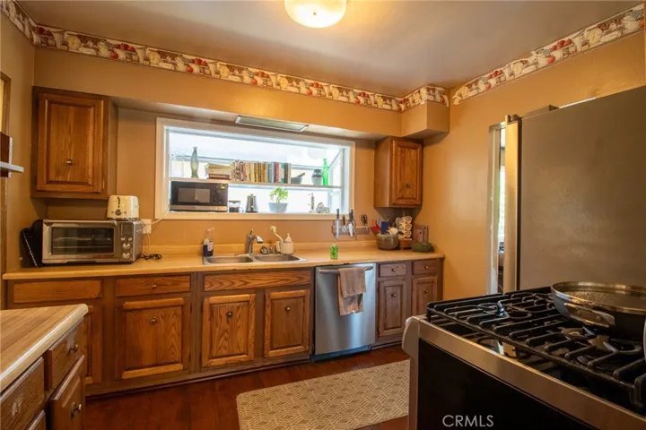 960 Chestnut Avenue, Redlands, California 92373