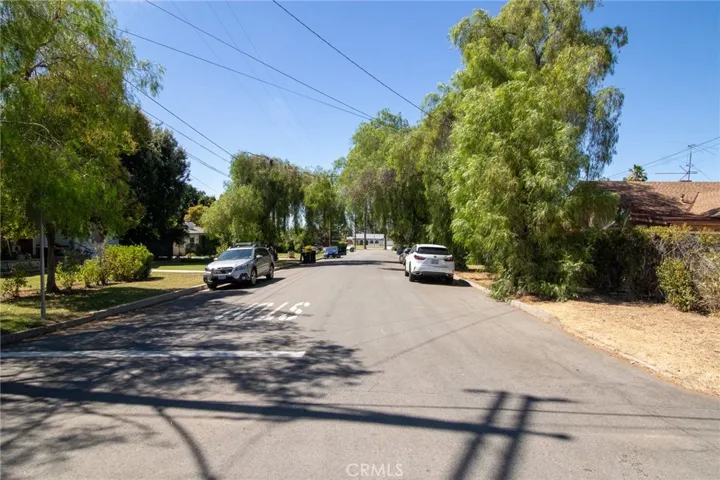 960 Chestnut Avenue, Redlands, California 92373