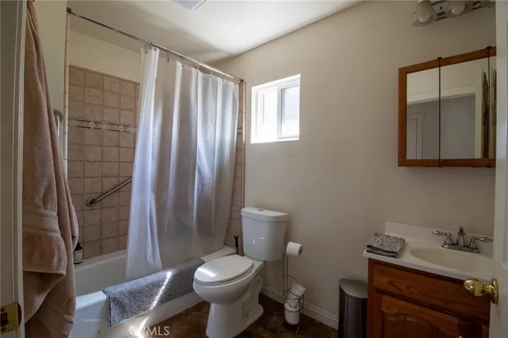 960 Chestnut Avenue, Redlands, California 92373