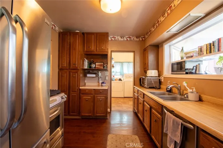960 Chestnut Avenue, Redlands, California 92373