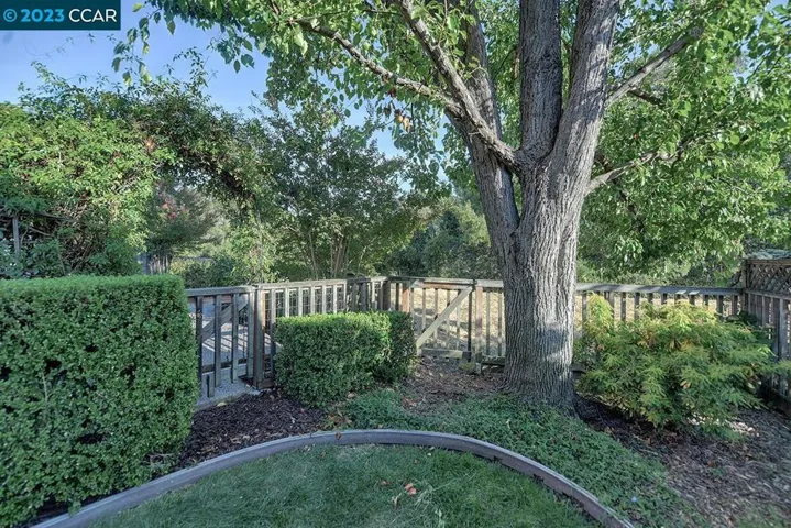 1720 Comstock Dr, Walnut Creek, California 94595