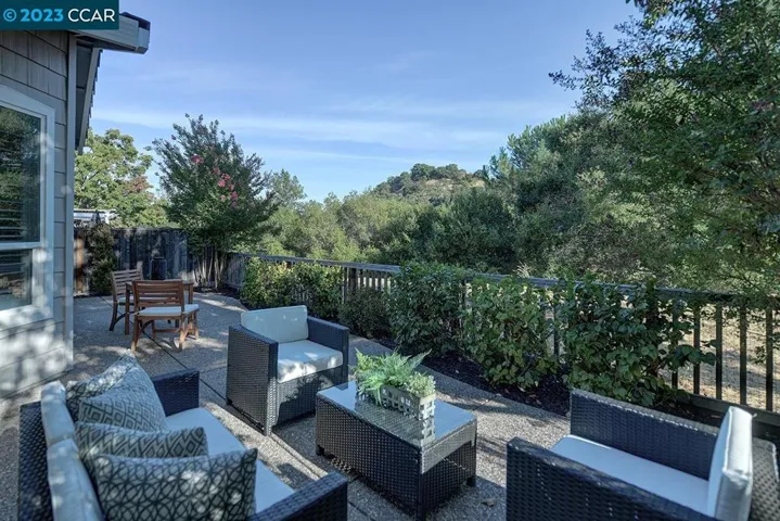 1720 Comstock Dr, Walnut Creek, California 94595